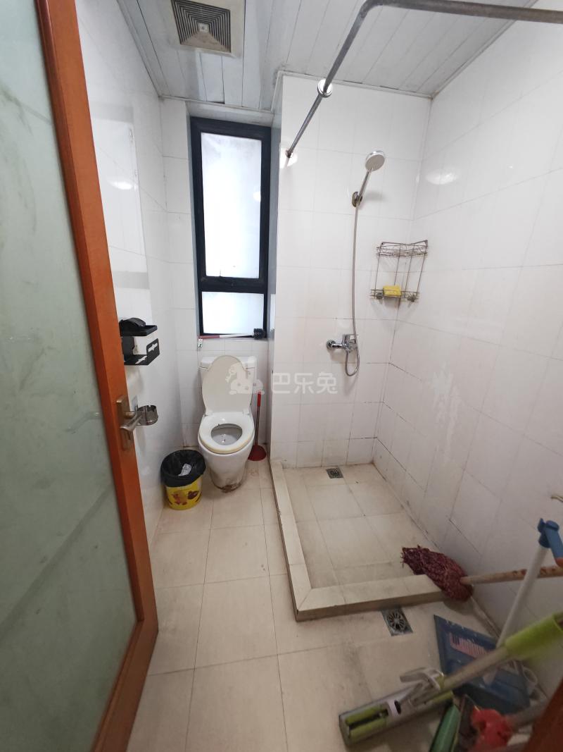 吉联大厦18165479卫生间图8