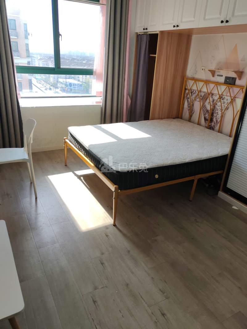 剑河家苑18190985卧室图1