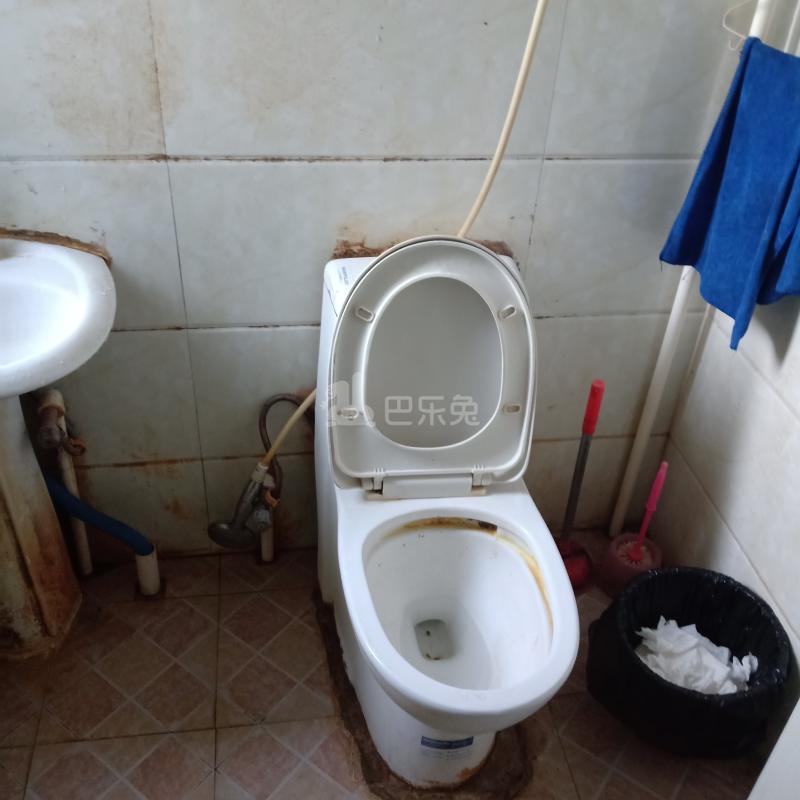 华悦家园南区1819554卫生间图6