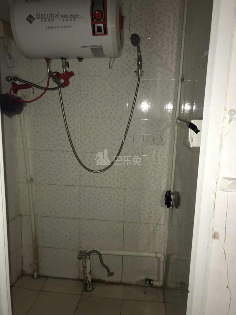 浩城华苑1821816卫生间图9