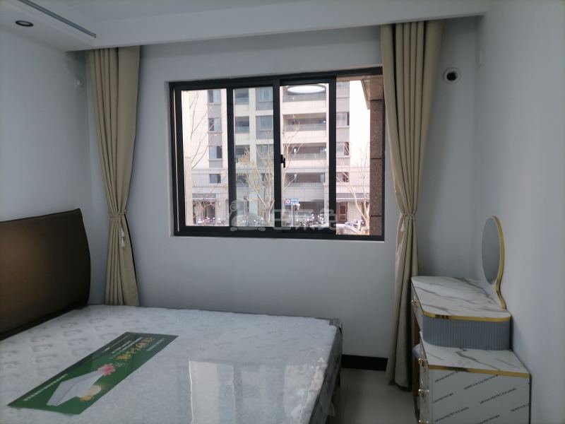 航宏景庭18225923卧室窗户图8