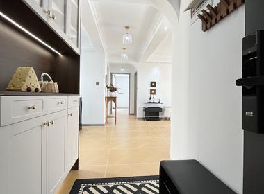 川虹新苑 3室2厅1卫