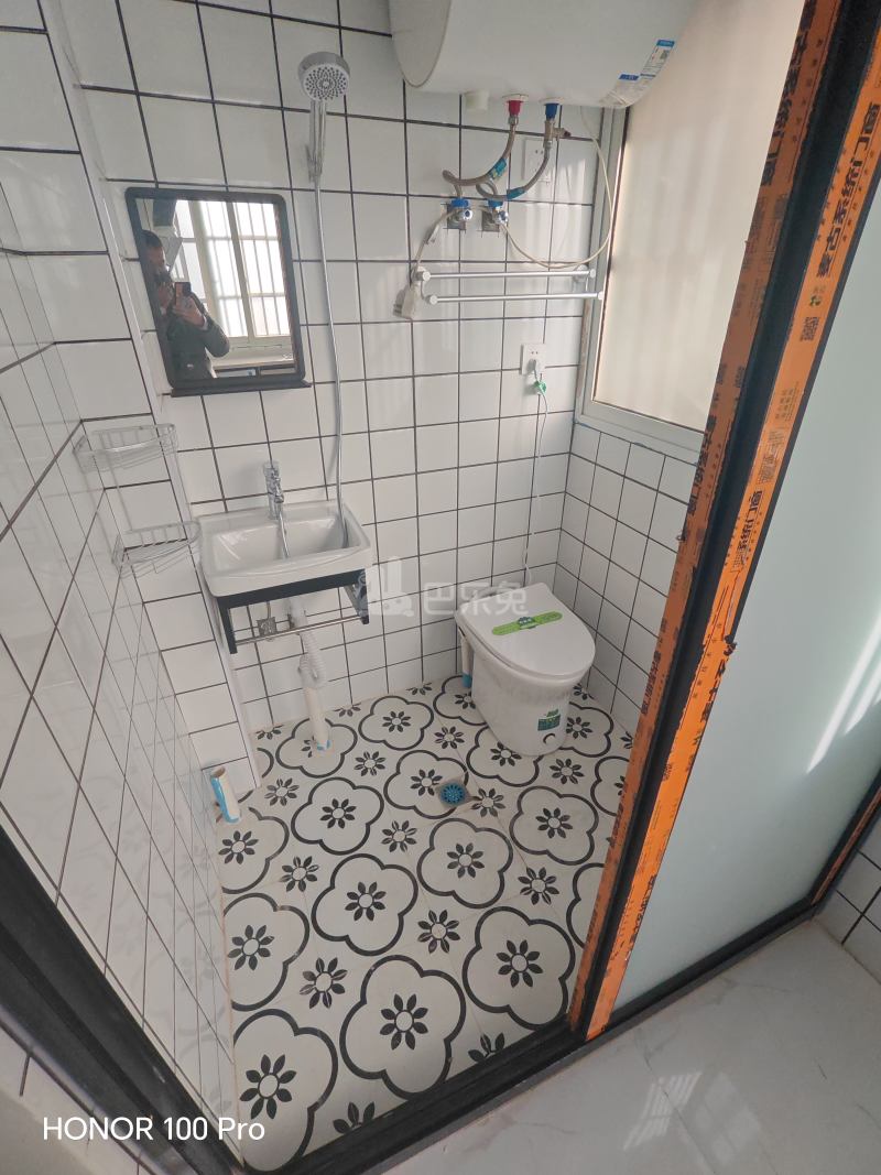 共富二村18298159卫生间图5