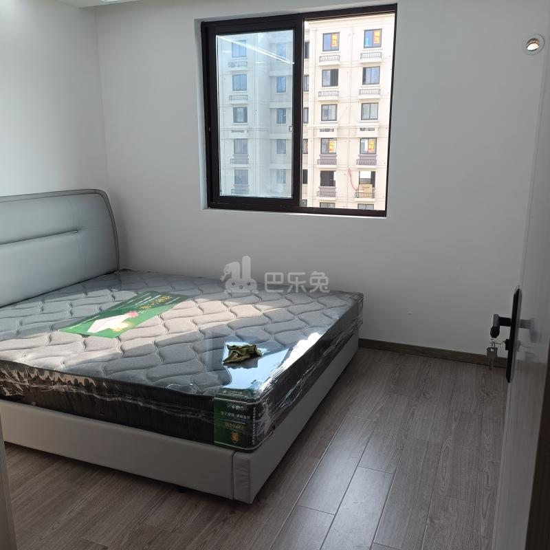 良景佳苑18300708卧室图3