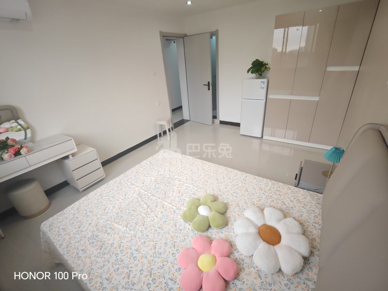 杨泰三村东区18305616卧室图3