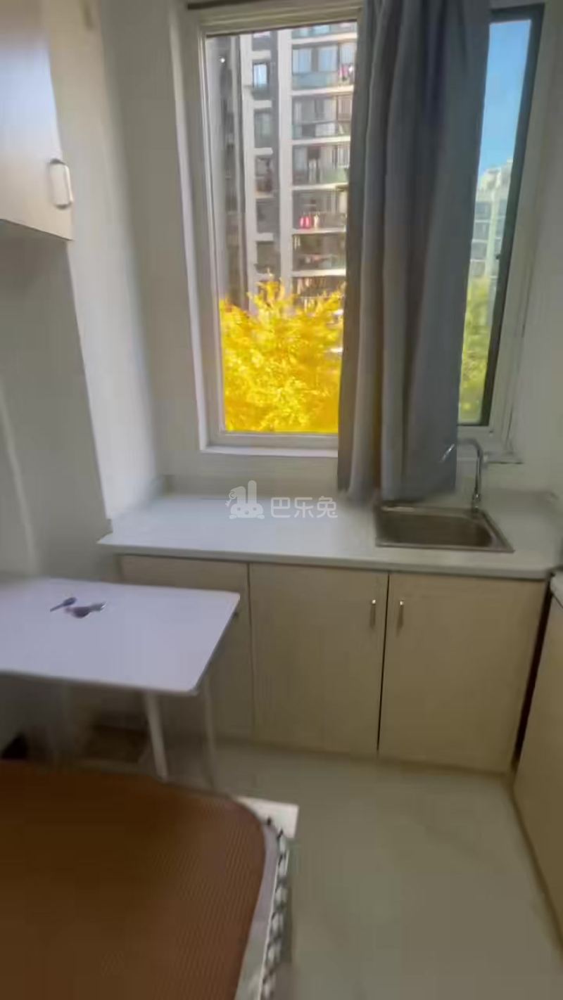 明月嘉苑三区18307240周边环境图0