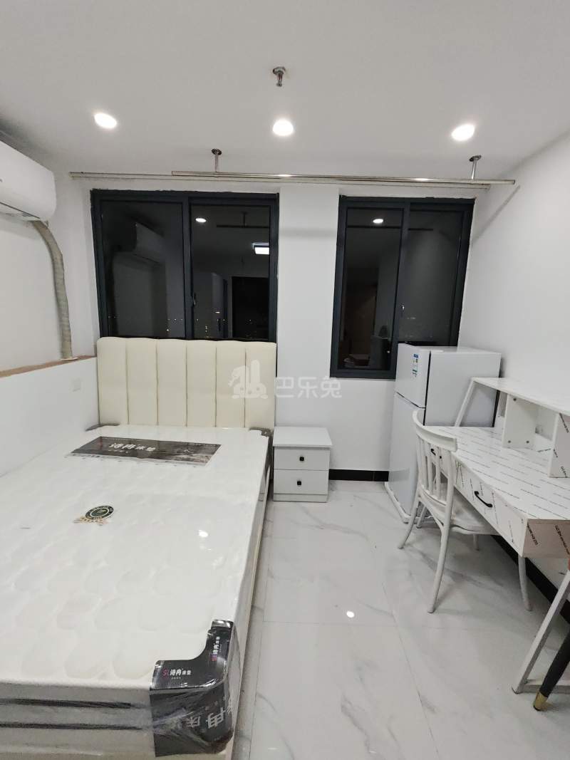 兴华小区18307625卧室窗户图7