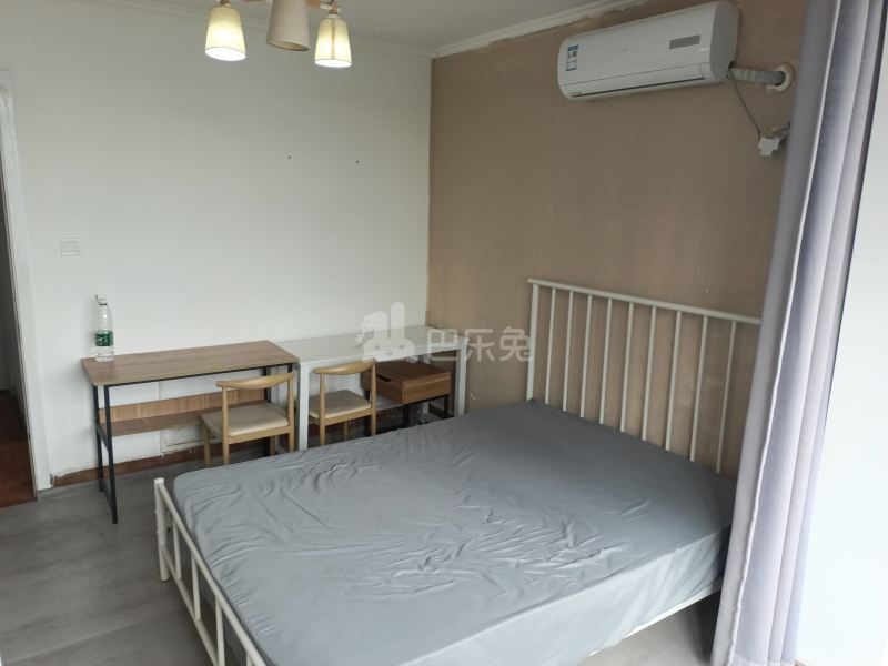 银霄大厦A楼1831592卧室图3