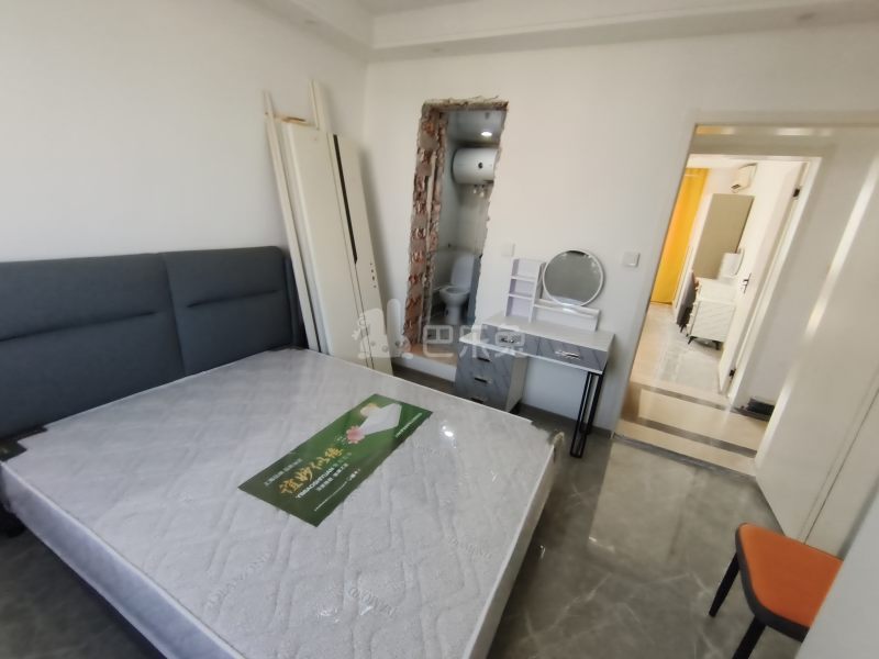 新青浦花苑一区18320388卧室图3