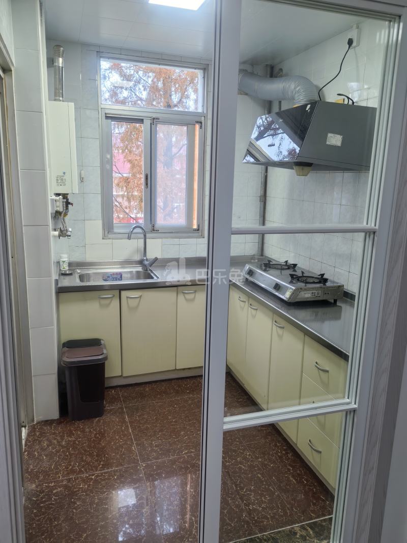 同济支路201弄小区18324353周边环境图3