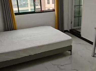 沁园春公寓 1室0厅0卫