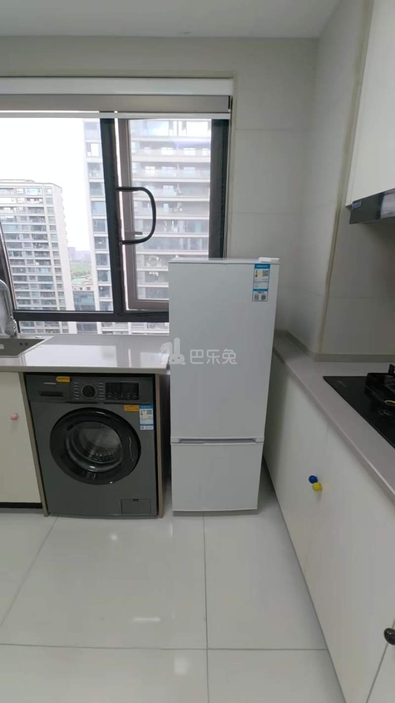 宁牧鸿瑞府南区18352789周边环境图0