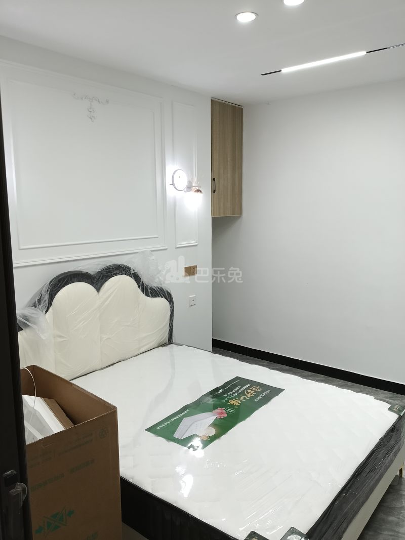 泗泾新苑西区18353117卧室图1