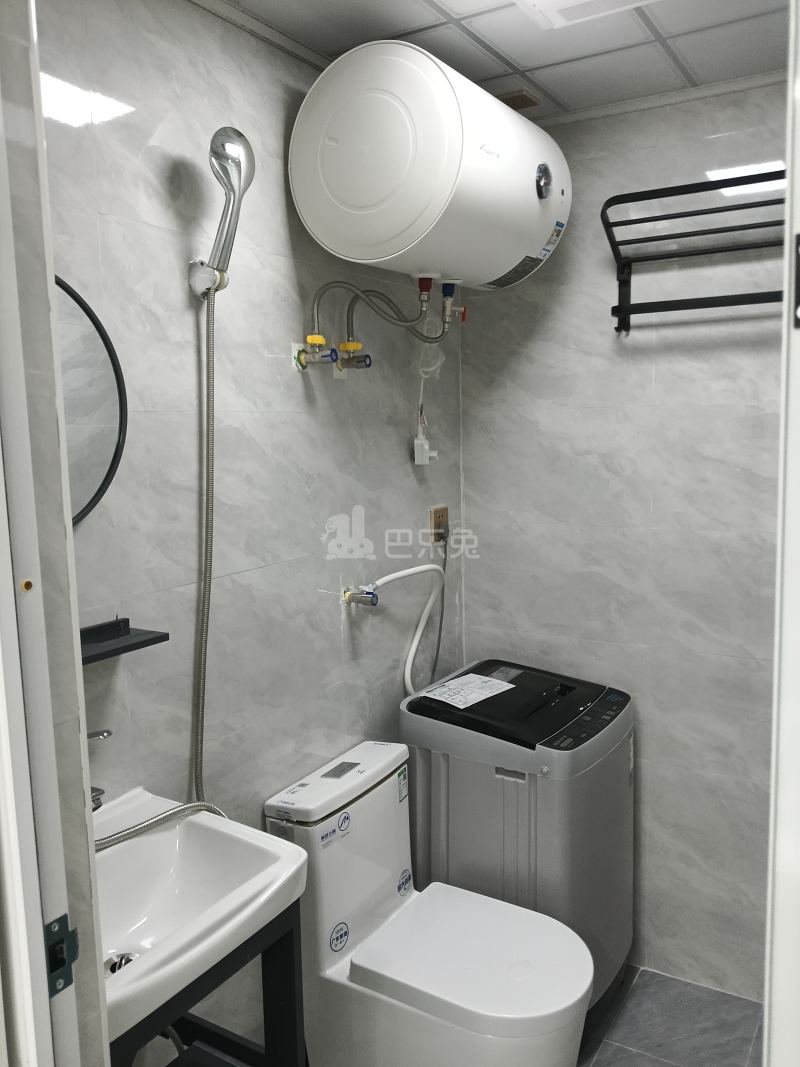 泗泾新苑西区18353119卫生间图5