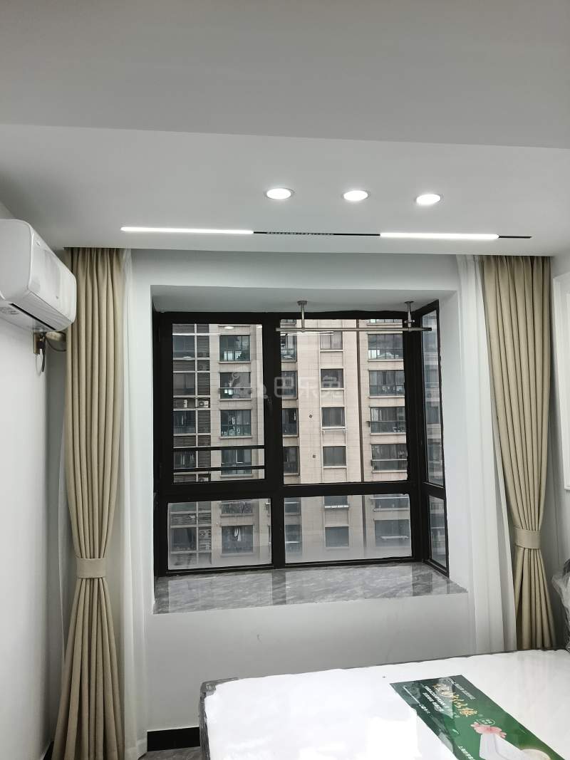 泗泾新苑西区18353119卧室窗户图7