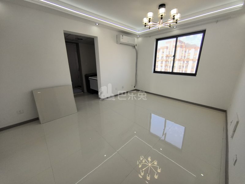 新凯城银杏苑18354315客厅图4