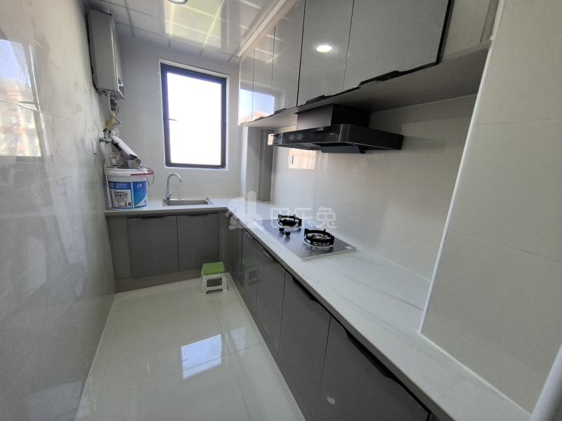 新凯城银杏苑18354315厨房图8