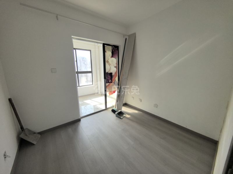 新凯城银杏苑18354315卧室图2