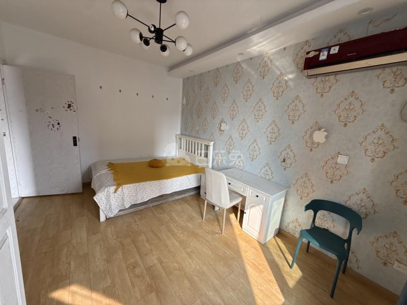 和家欣苑B区18362583卧室图1