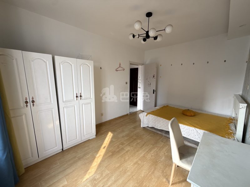 和家欣苑B区18362583卧室图2