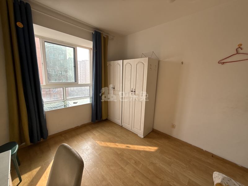 和家欣苑B区18362583卧室图3