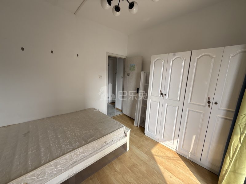 和家欣苑B区18362583卧室图6