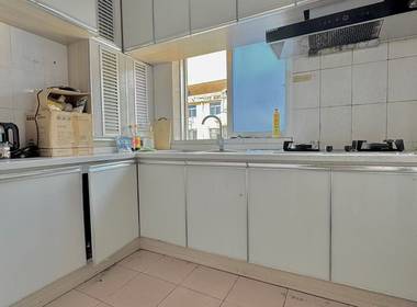 鹤坡路83弄小区 