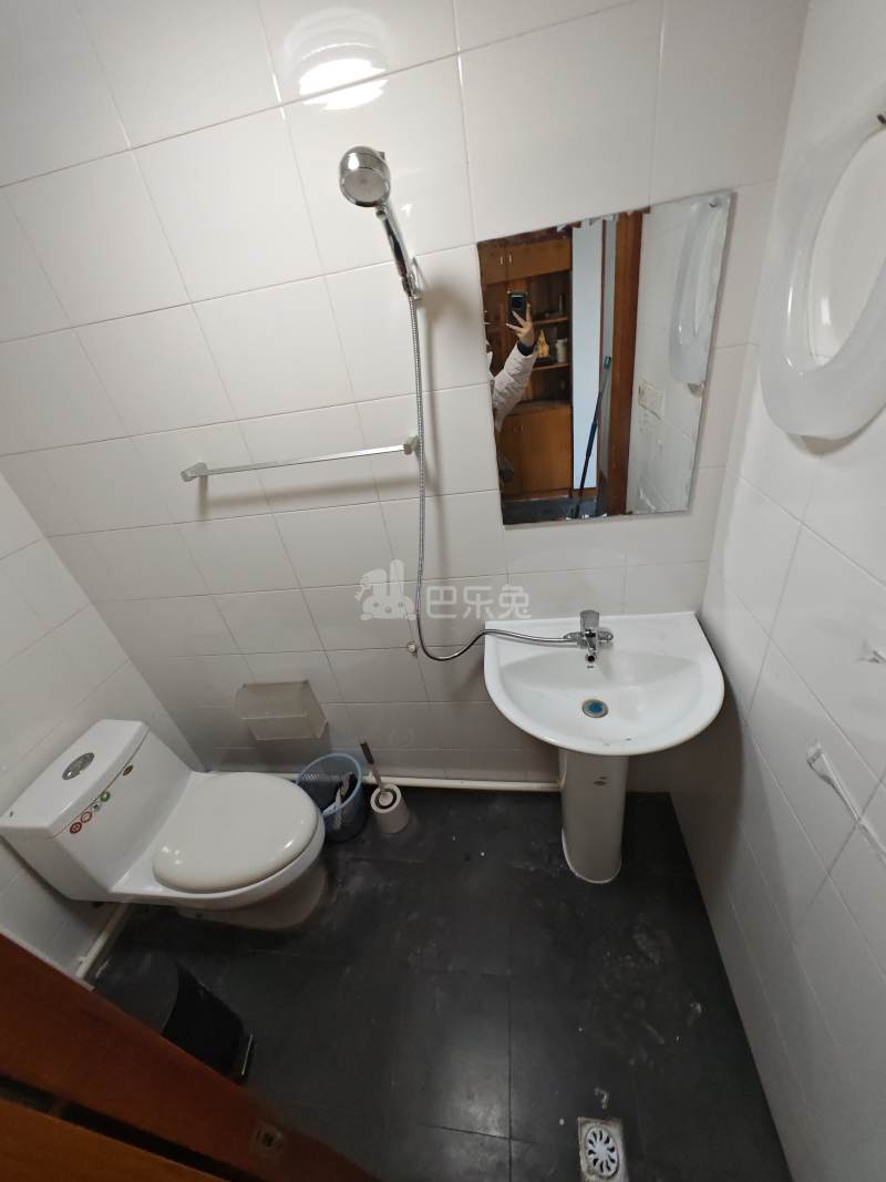 怡福苑18382759卫生间图7