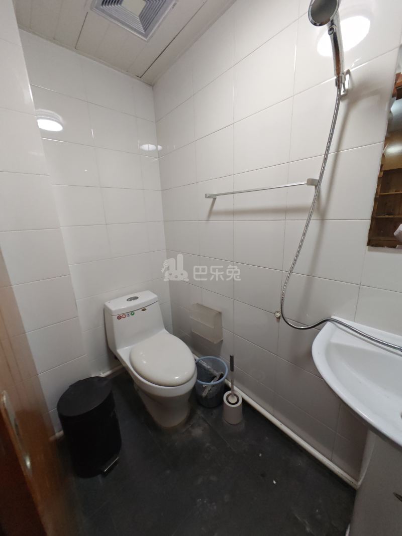 怡福苑18382759卫生间图12