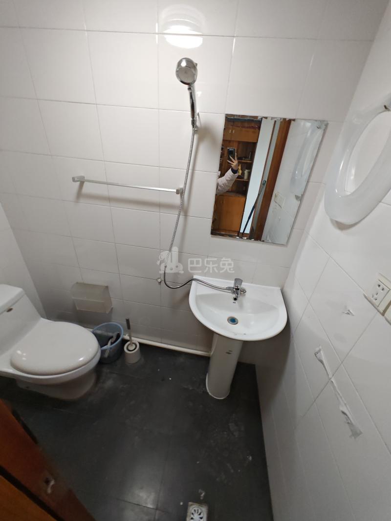 怡福苑18382759卫生间图16
