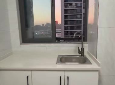 济仁华庭 1室1厅0卫