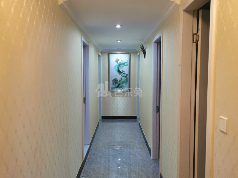 龙湖滟澜山二期澜轩18389556周边环境图5