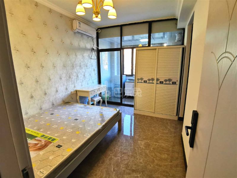 龙湖滟澜山二期澜轩18389556周边环境图6