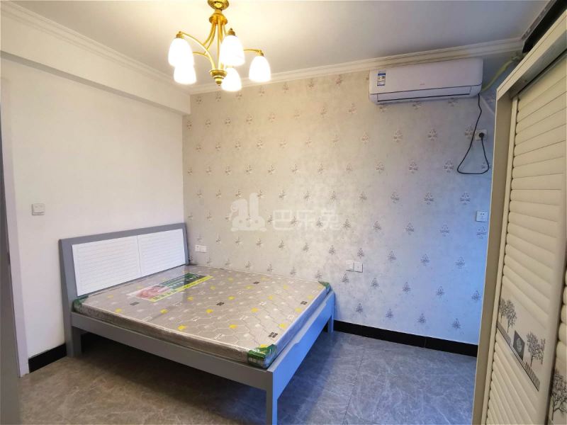 龙湖滟澜山二期澜轩18389556周边环境图7