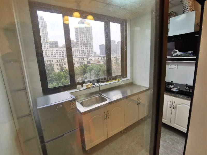 龙湖滟澜山二期澜轩18389556周边环境图3