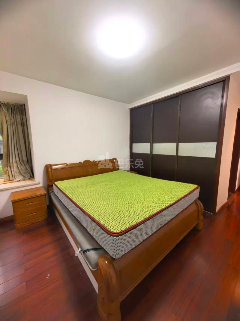 圣苑小区18390669周边环境图5