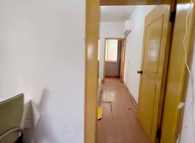 文二路70号 1室1厅1卫