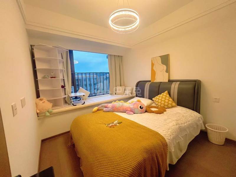 新希望·锦畔云汀府18403006卧室图2