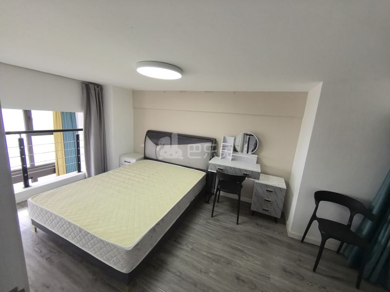 青浦绿地中心柏源晶舍18404002卧室图0