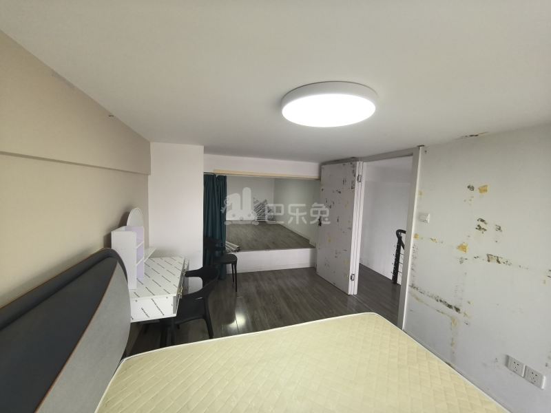 青浦绿地中心柏源晶舍18404002卧室图3