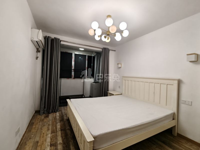 叶家弄18405472客厅图0