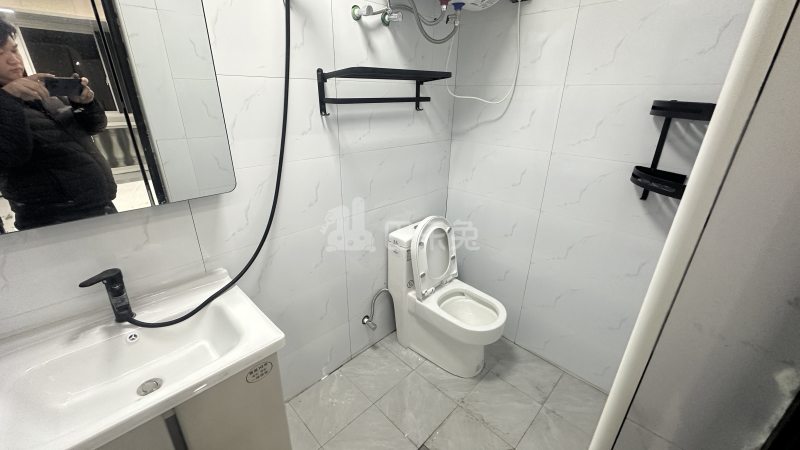 万商灯饰城公寓18407663周边环境图5