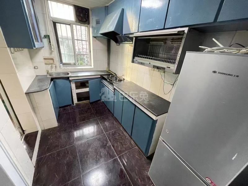 青春坊小区18412770周边环境图1