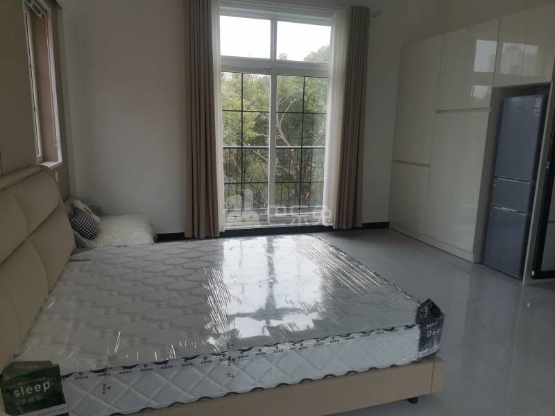 龙湖郦城（蓝湖郡）18413107卧室图1