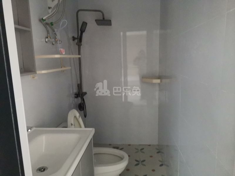 龙湖郦城（蓝湖郡）18413107卫生间图4