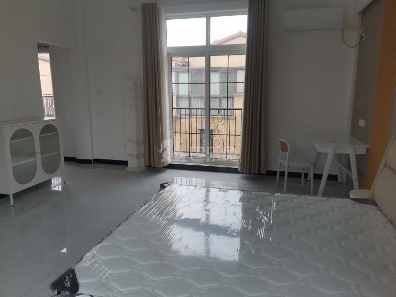 龙湖郦城（蓝湖郡）18413107卧室图2