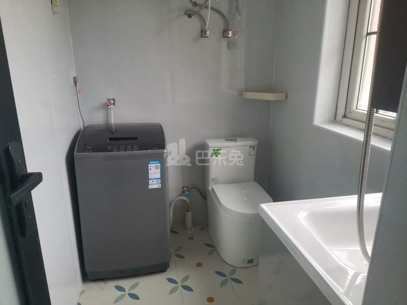 龙湖郦城（蓝湖郡）18413109卫生间图4