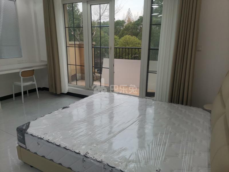 龙湖郦城（蓝湖郡）18413114卧室图0