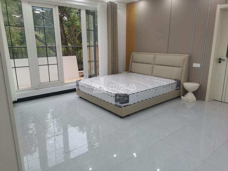 龙湖郦城（蓝湖郡）18413114卧室图2