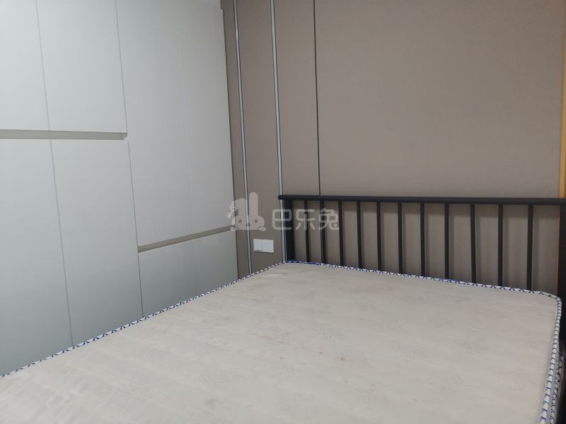 龙湖郦城（蓝湖郡）18413124卧室图1